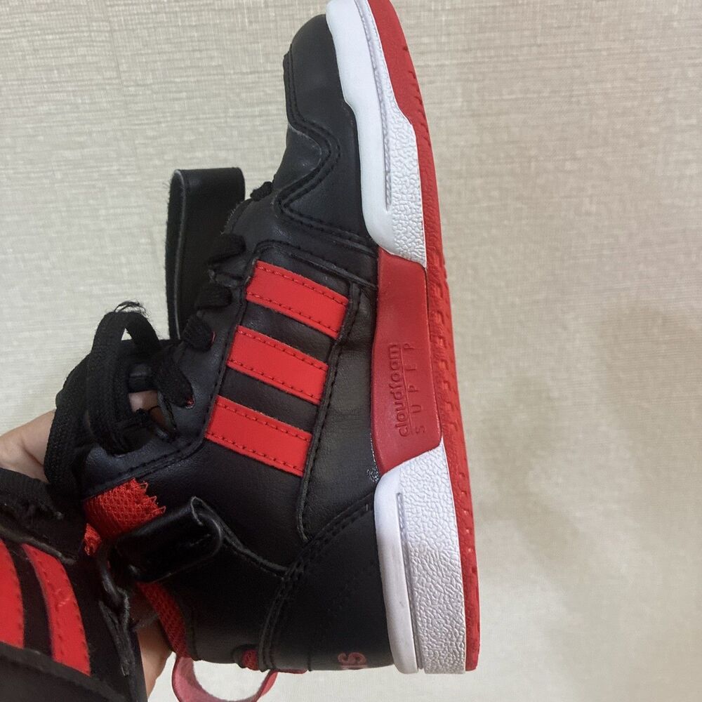 Adidas boy sneakers size 11 1/2 K Black And Red Nwob Boots - Picture 8 of 9